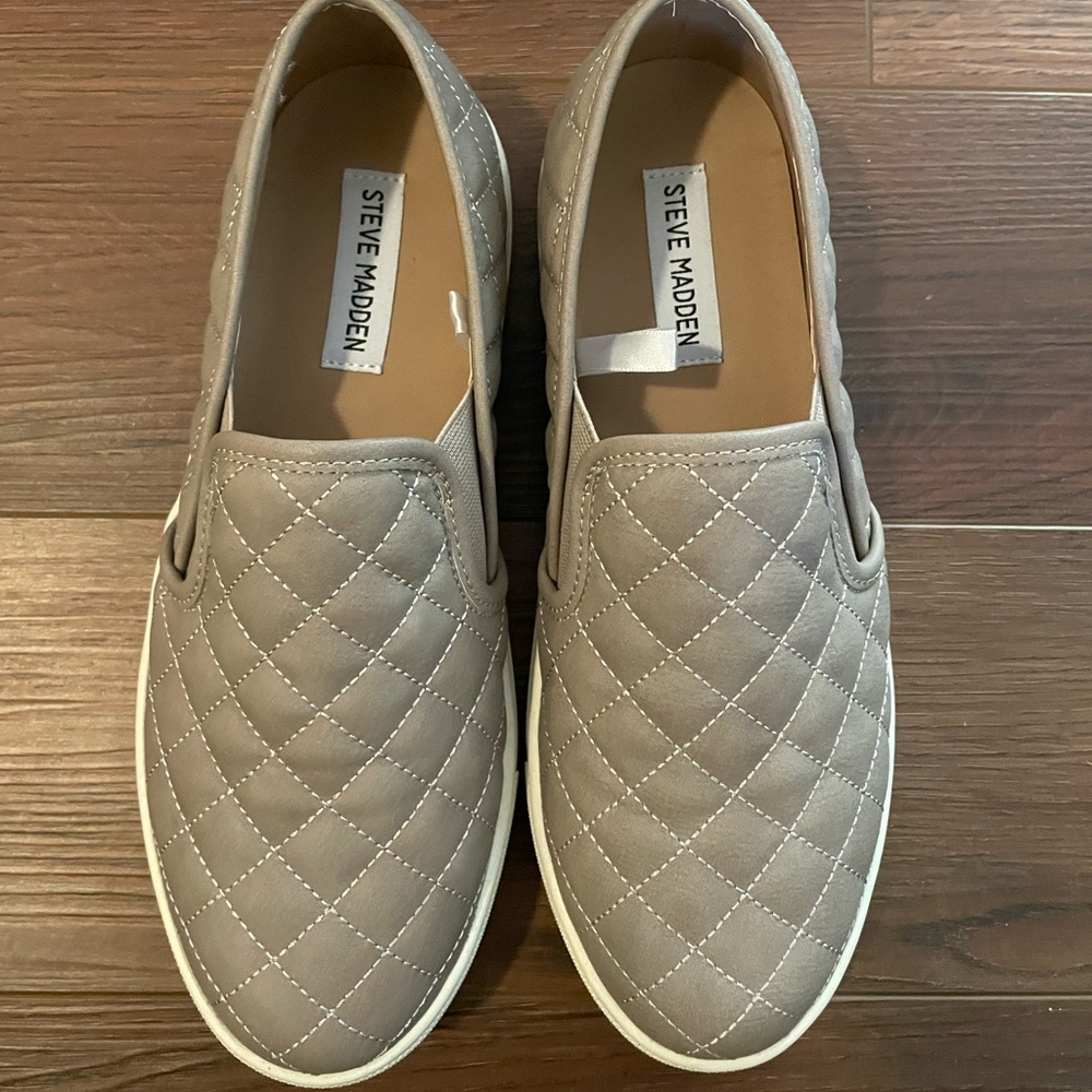 Woman’s Steve Madden Tan Slip on Sneakers. Sz 8. Like new. Only wore once